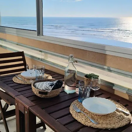 Au Bruit Des Vagues, Vue