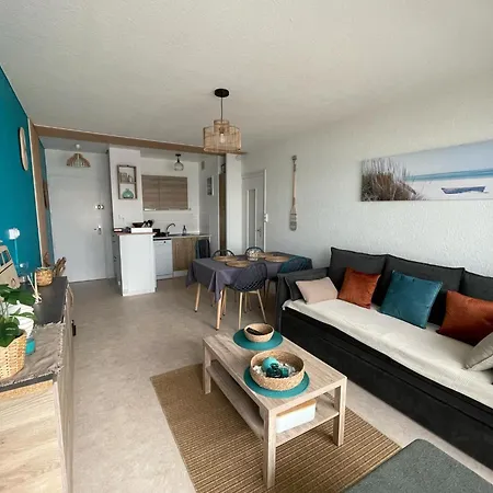 Au Bruit Des Vagues, Vue *